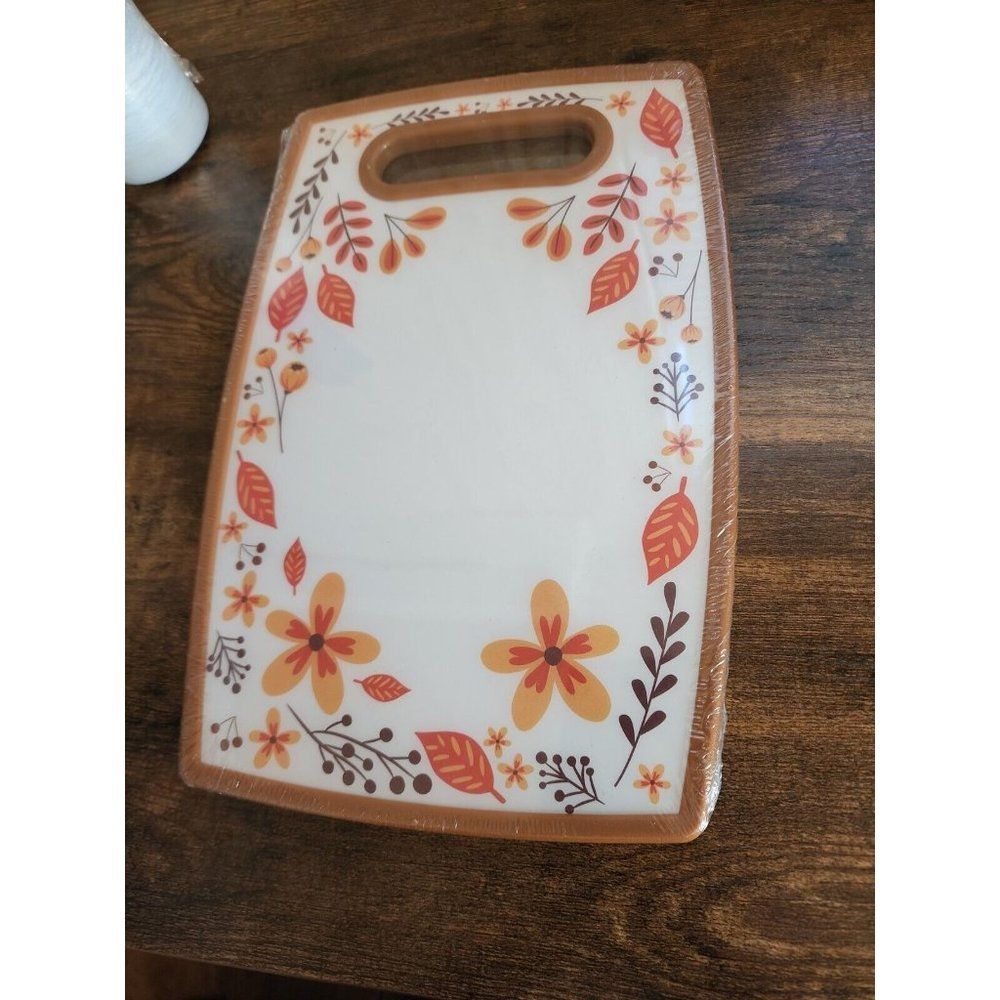 Cutting Board  Autumn Leaf Design - Picture 3 of 5